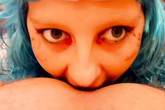 Пышная Мальвина сосет член и лижет жопу мужика